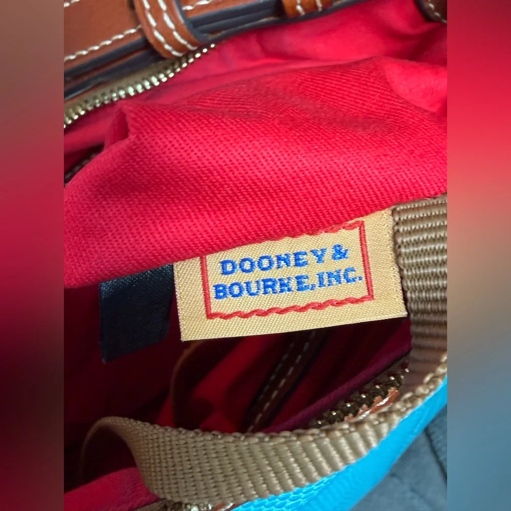 🤎DOONEY & BOURKE🤎Lizard-Embossed Leather Hobo Bag in Aqua Blue/EUC
